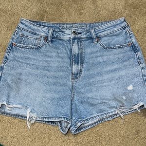 American eagle denim mom short.